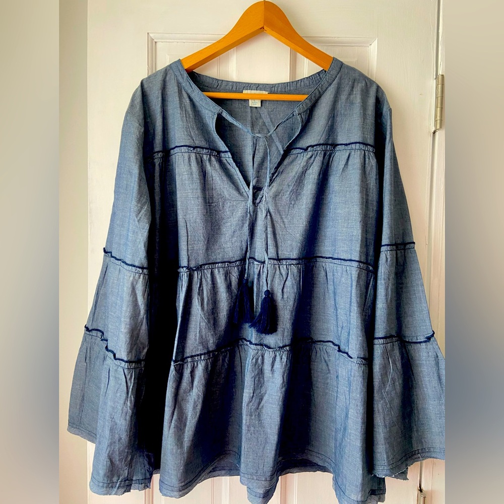 Sundance NWOT chambray tunic style tiered top, size L
